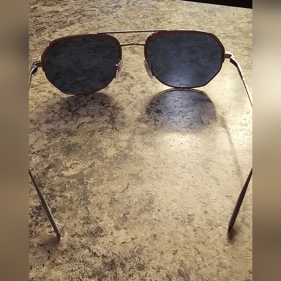 Burberry Sunglasses ***AUTHENTIC*** Great/Perfect Condition - Picture 4 of 11